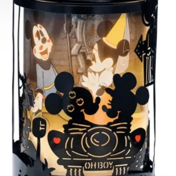 Scentsy Disney “Drive-In” Warmer - Picture 2 of 4
